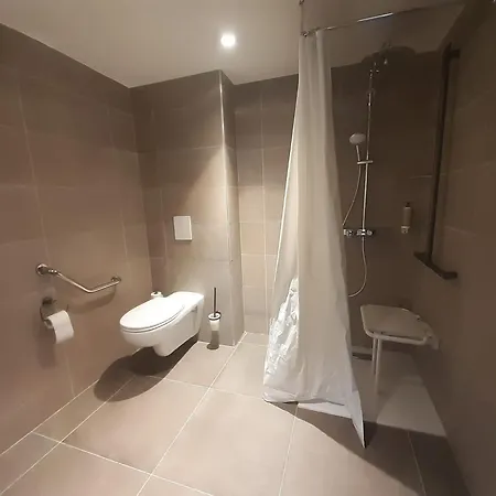 Ξενοδοχείο L'escale Marine, The Originals Relais Κροζόν